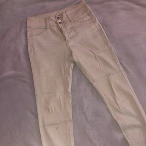 Mid-rise skinny jeans